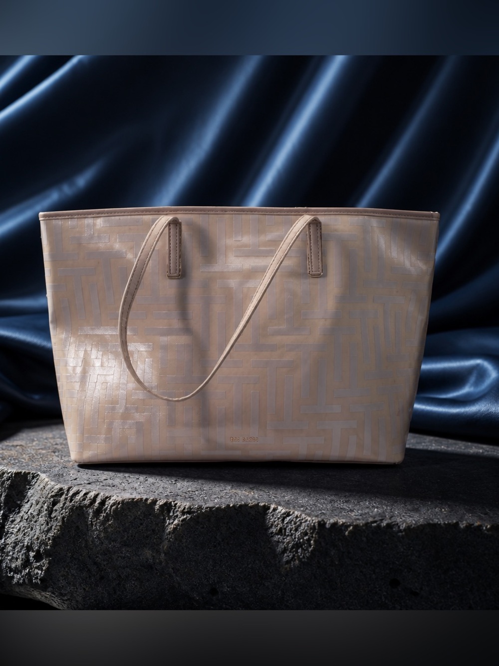 Ted Baker pale pink Patent Geometric Tote with Matching Pouch - Picture 6 of 6